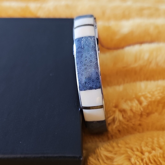 Cuff Bracelet - Picture 4 of 15